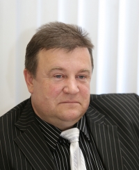 Лось Вадим Владимирович (II созыв 2013-2018 годы)